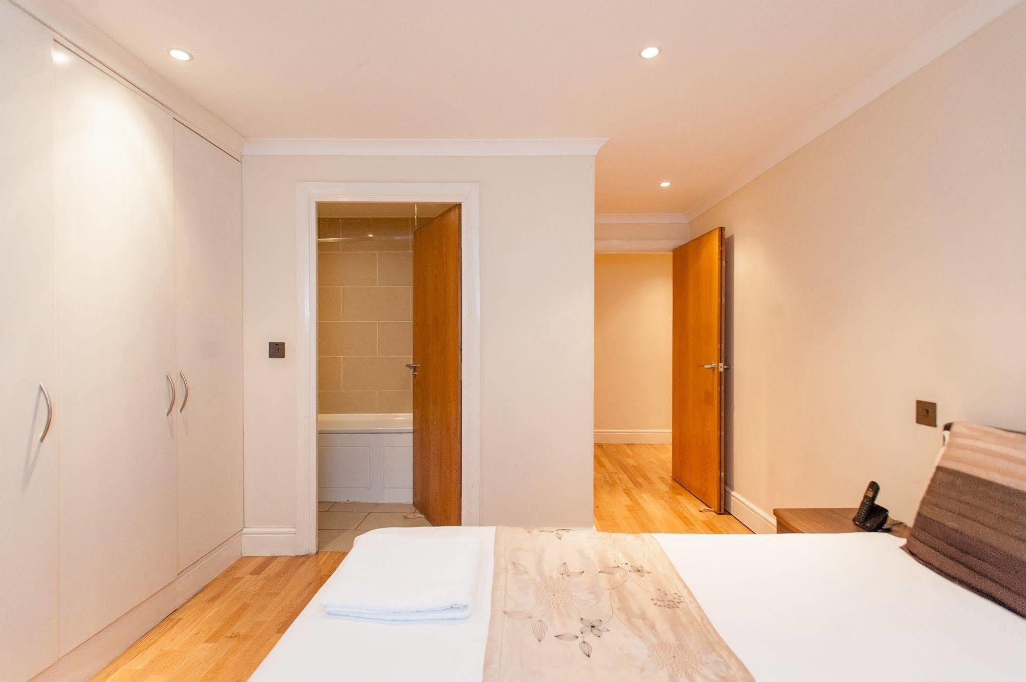 Serviced Apartament *