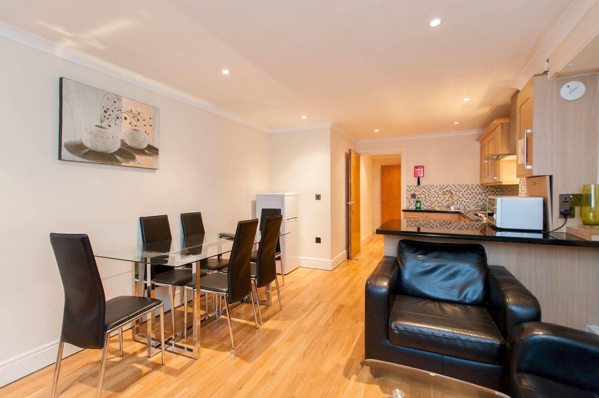 Apartament Serviced *